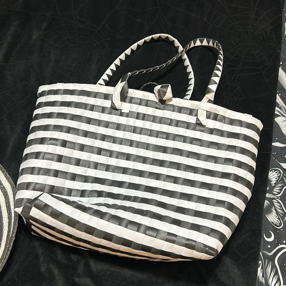 Striped Beach Set - Picture 3 of 4